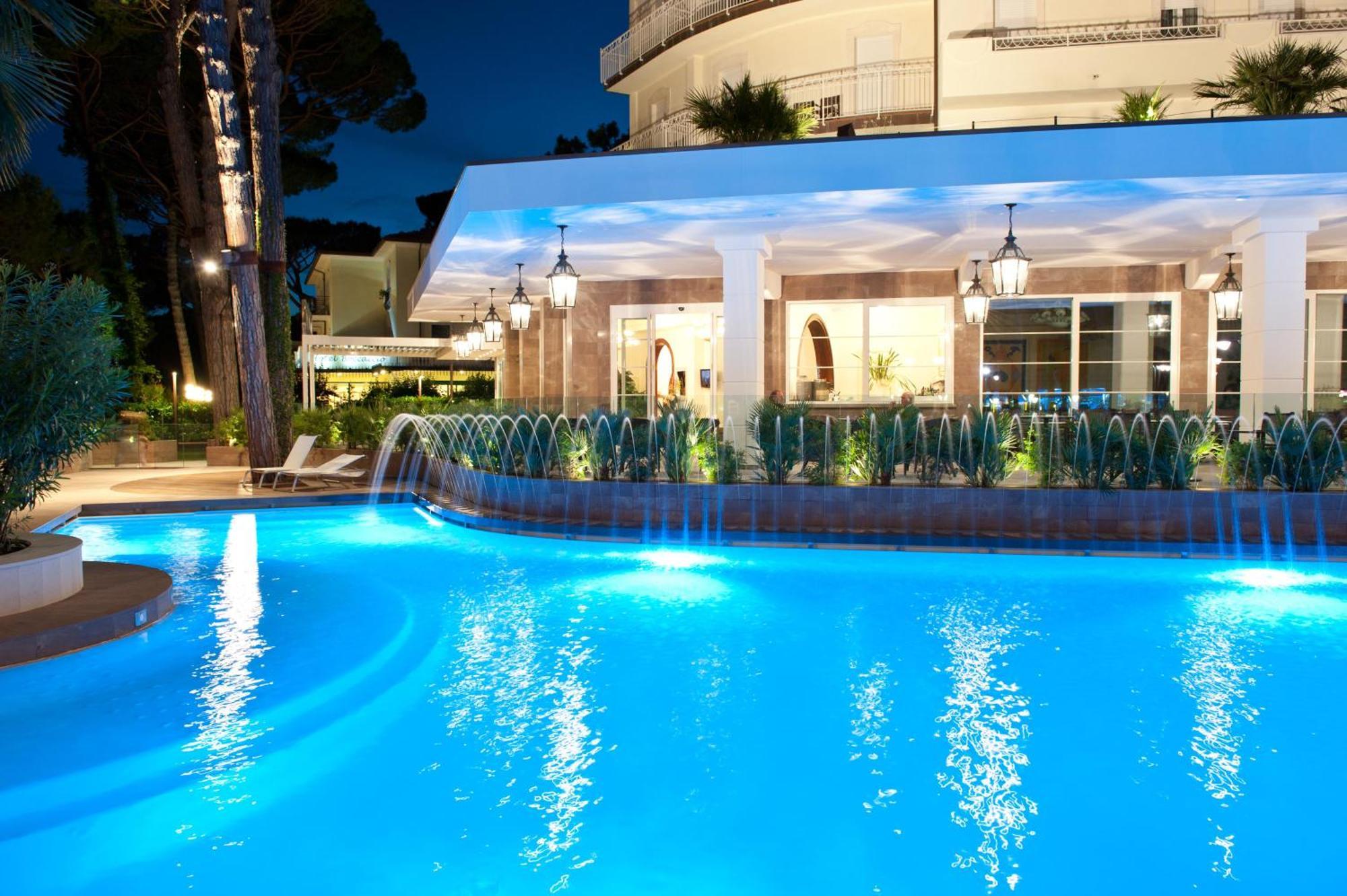 Hotel Belvedere Milano Marittima Exterior photo