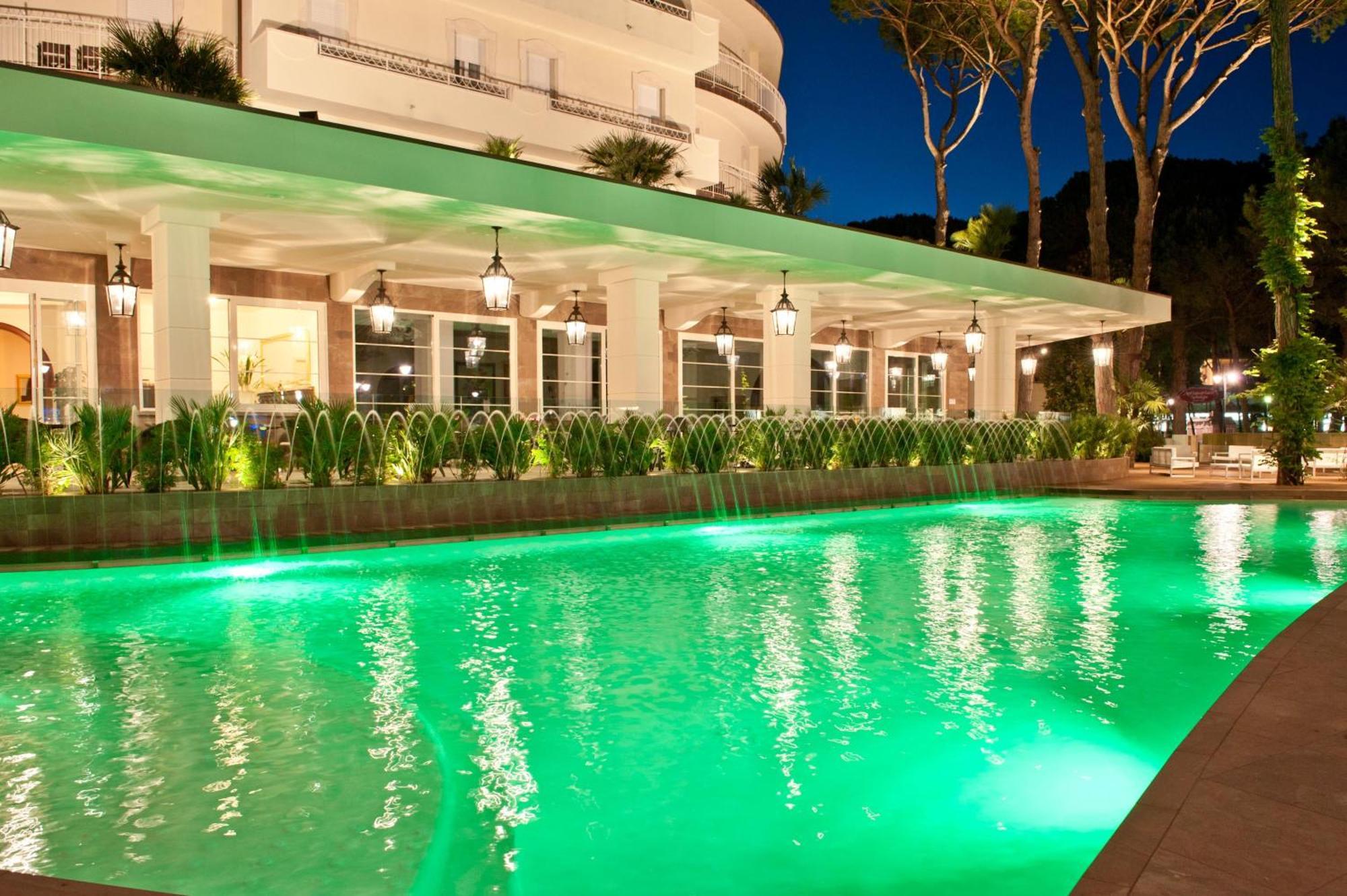 Hotel Belvedere Milano Marittima Exterior photo
